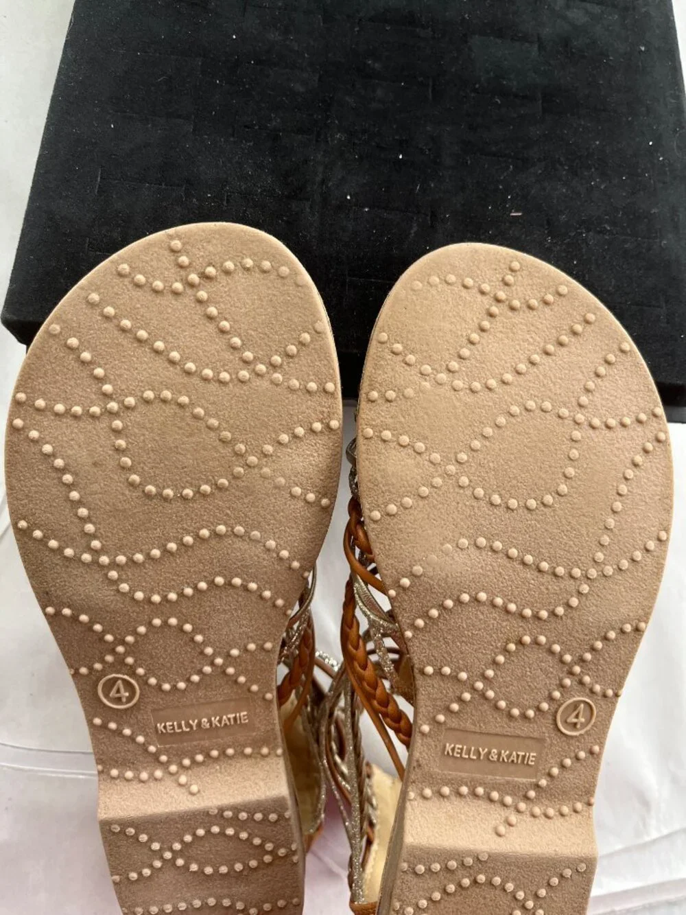 Kelly & Katie Maddy Gladiator Sandals Tan Gold Glitter Size 4M
